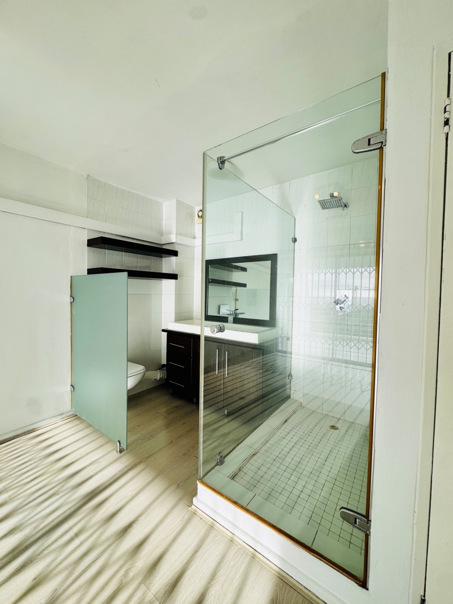 To Let 2 Bedroom Property for Rent in Sea Point Western Cape